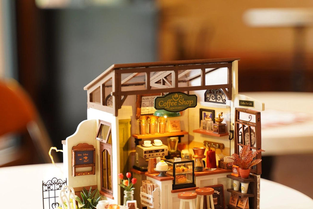 No.17 Café Miniature House Craft Dollhouse