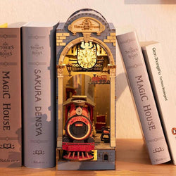 Time Travel 3D Creative Bookend